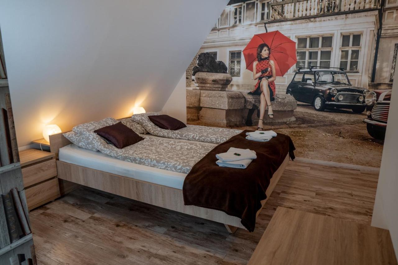 F57 - Franko Csaladi Panzio Bed & Breakfast Balatonlelle Eksteriør bilde