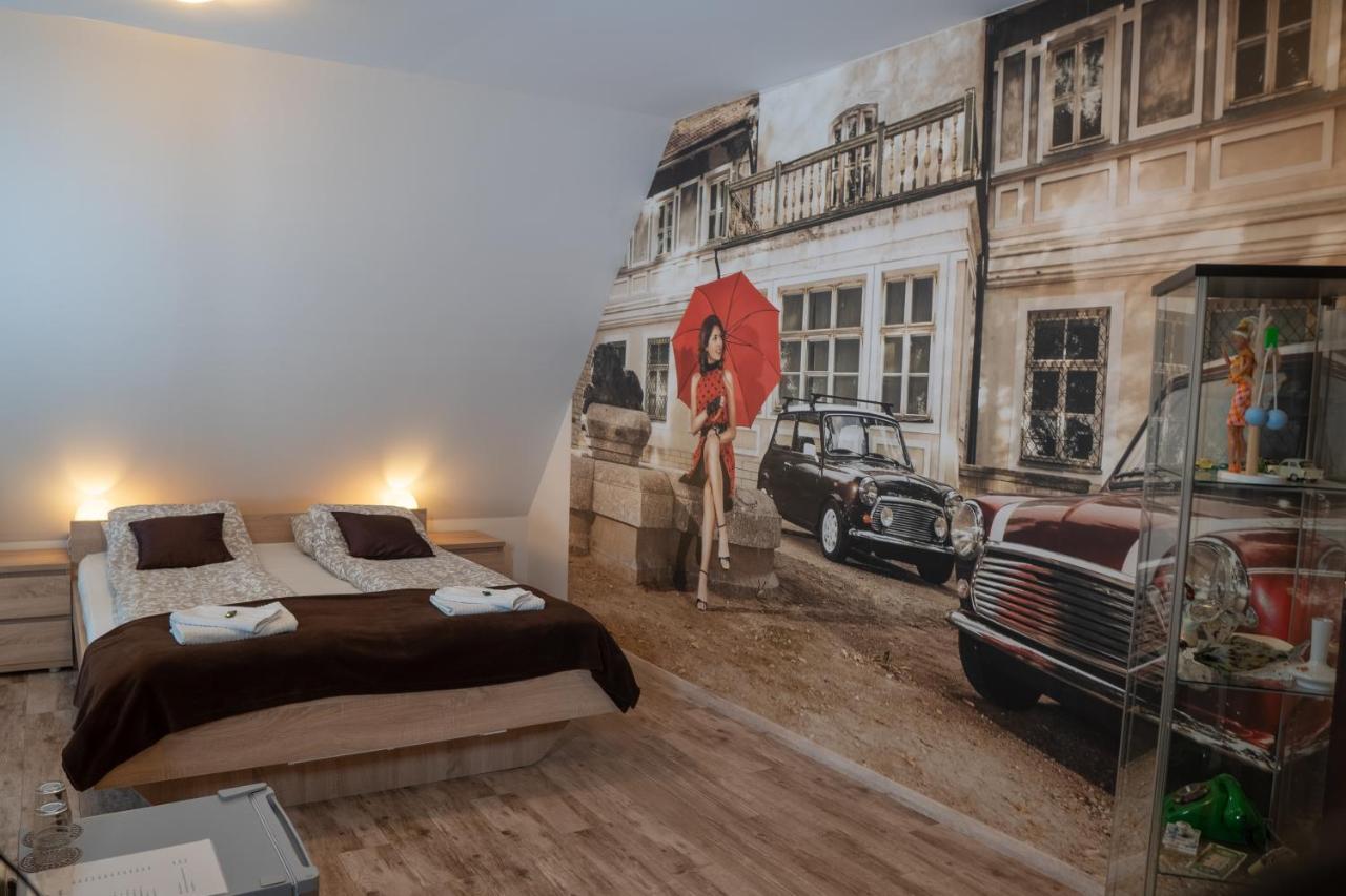 F57 - Franko Csaladi Panzio Bed & Breakfast Balatonlelle Eksteriør bilde